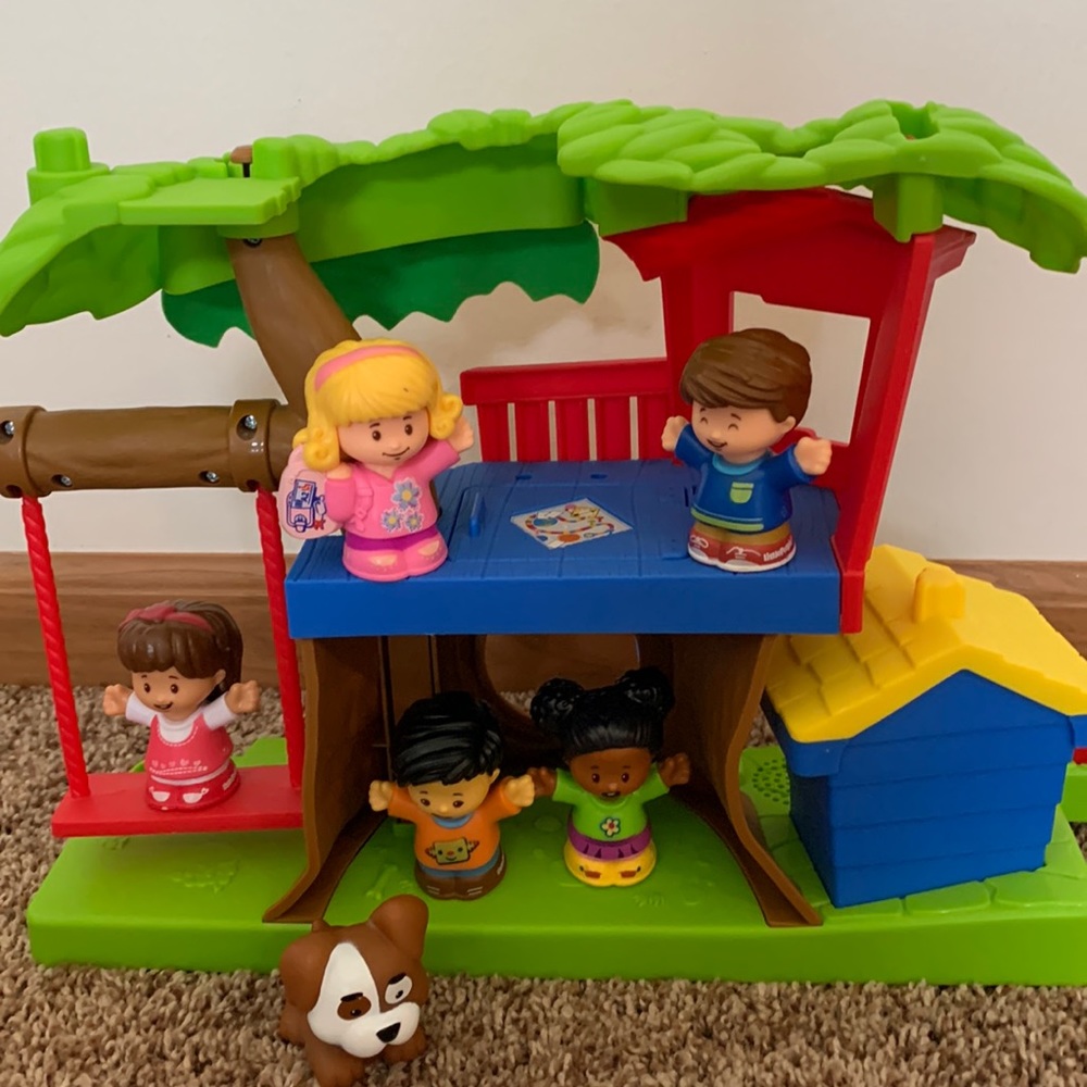 Fisher-Price Little People Tree House.